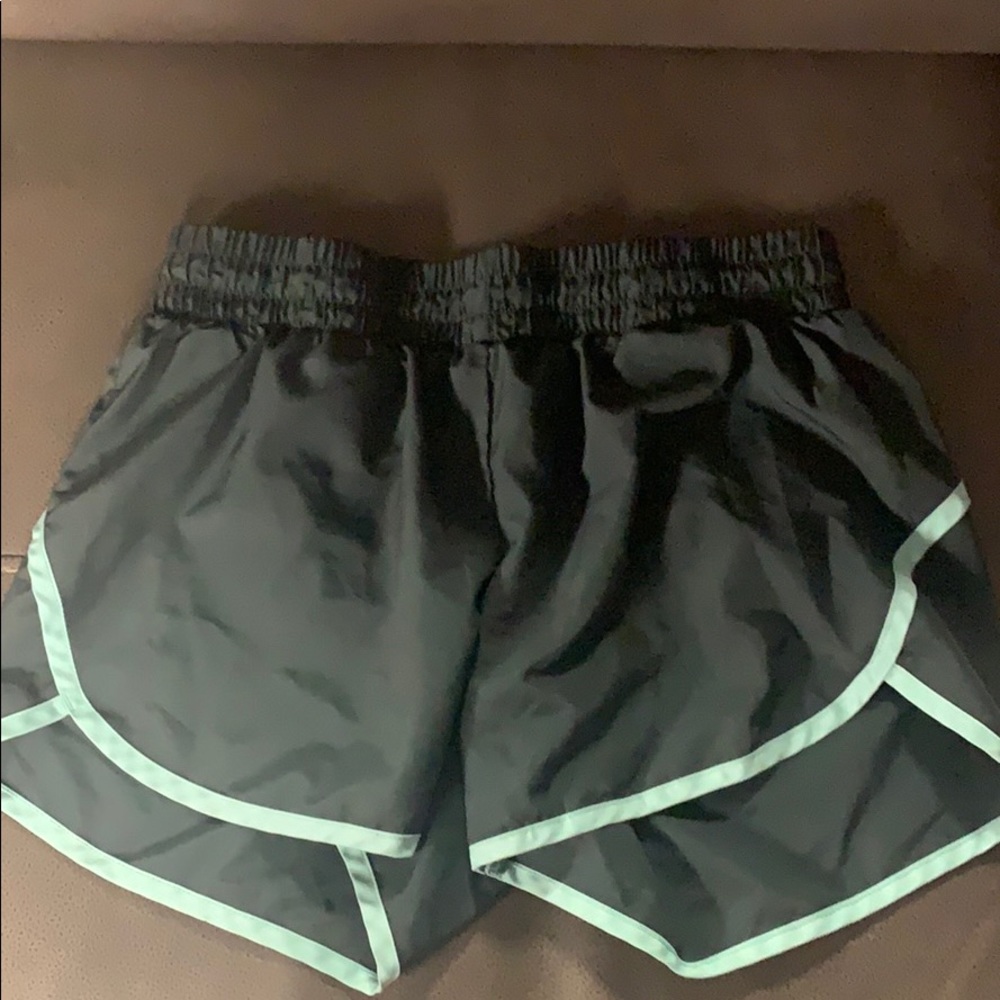 grey running shorts